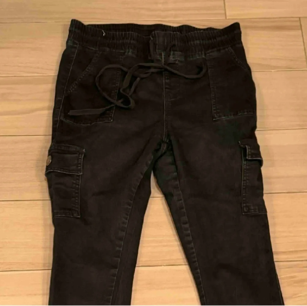 VIP Black Cargo Jogger Pants size 13x30 juniors 13